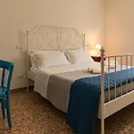 Ingarda Πανσιόν Cavalcaselle