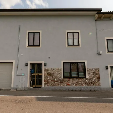 Ingarda Πανσιόν