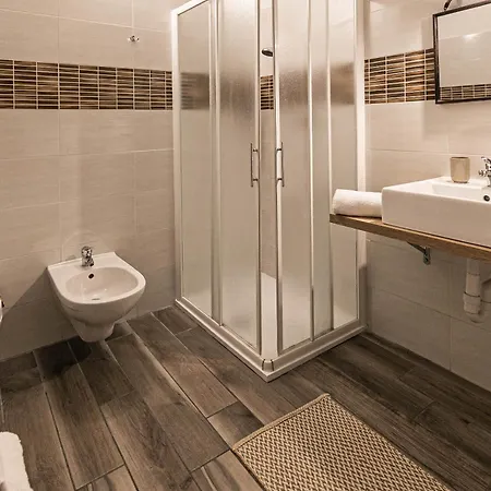 Πανσιόν Ingarda 3*