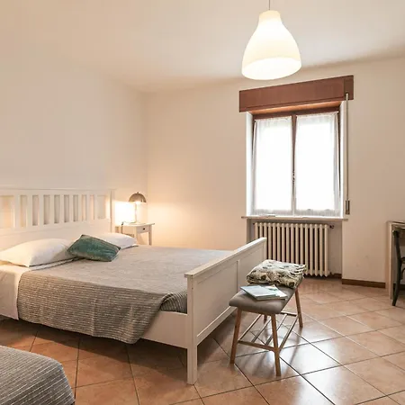 Ingarda Πανσιόν Cavalcaselle